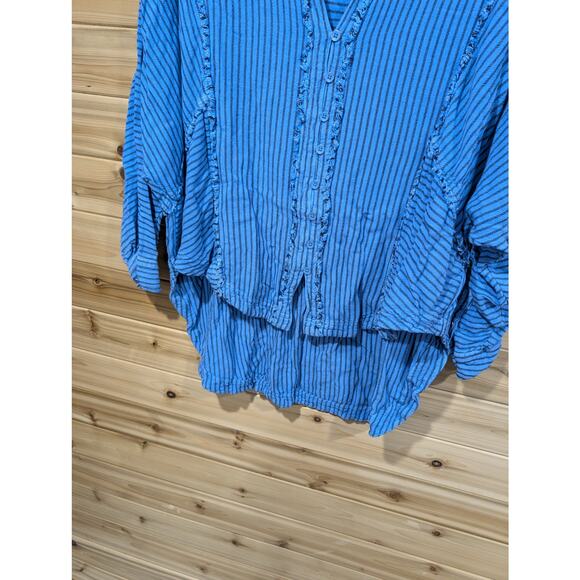 Free People Top Womens Medium Blue Striped Pullobrt Boho Oversized - Picture 3 of 10